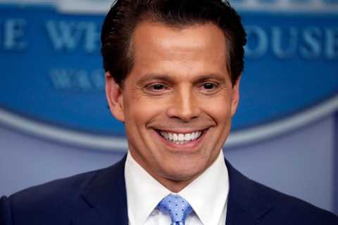 Anthony Scaramucci says he's not buying the dip in bitcoin as he expects more..